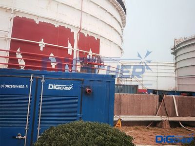 德高潔儲罐除銹爬壁機(jī)器人 開啟儲罐除銹工藝新模式，引領(lǐng)清潔設(shè)備研發(fā)新方向